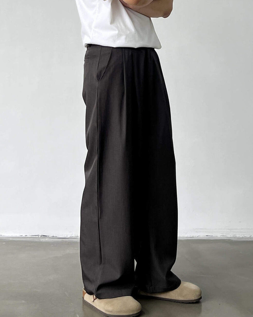 Pantaloni Larghi da uomo con Doppie Pinces in Lino e Lana | Haven Loom, immagine 5