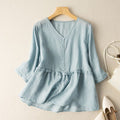 Blusa con bottoni e volant, immagine 1
