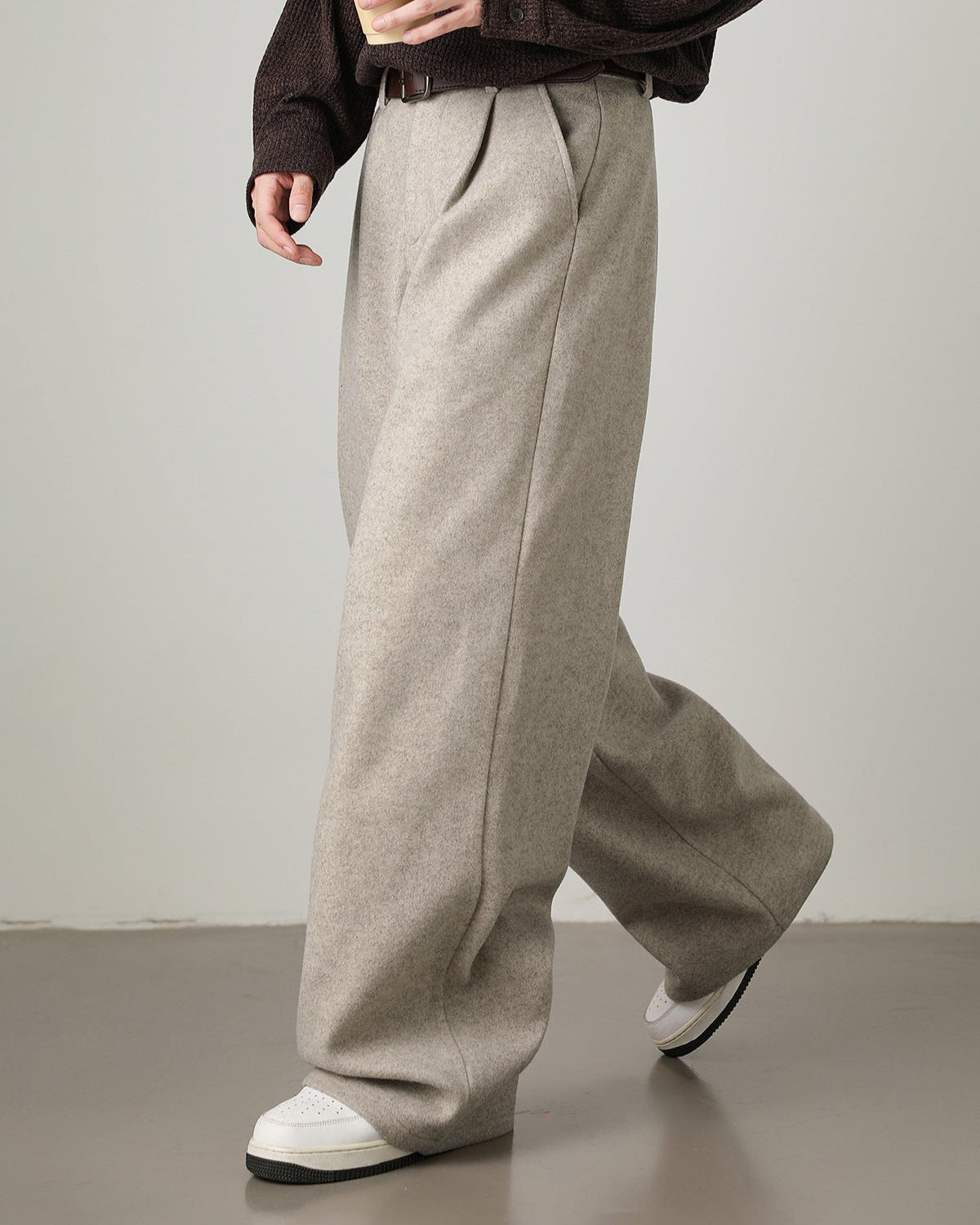Pantaloni Larghi da uomo in Misto Lana | Haven Loom, immagine 3