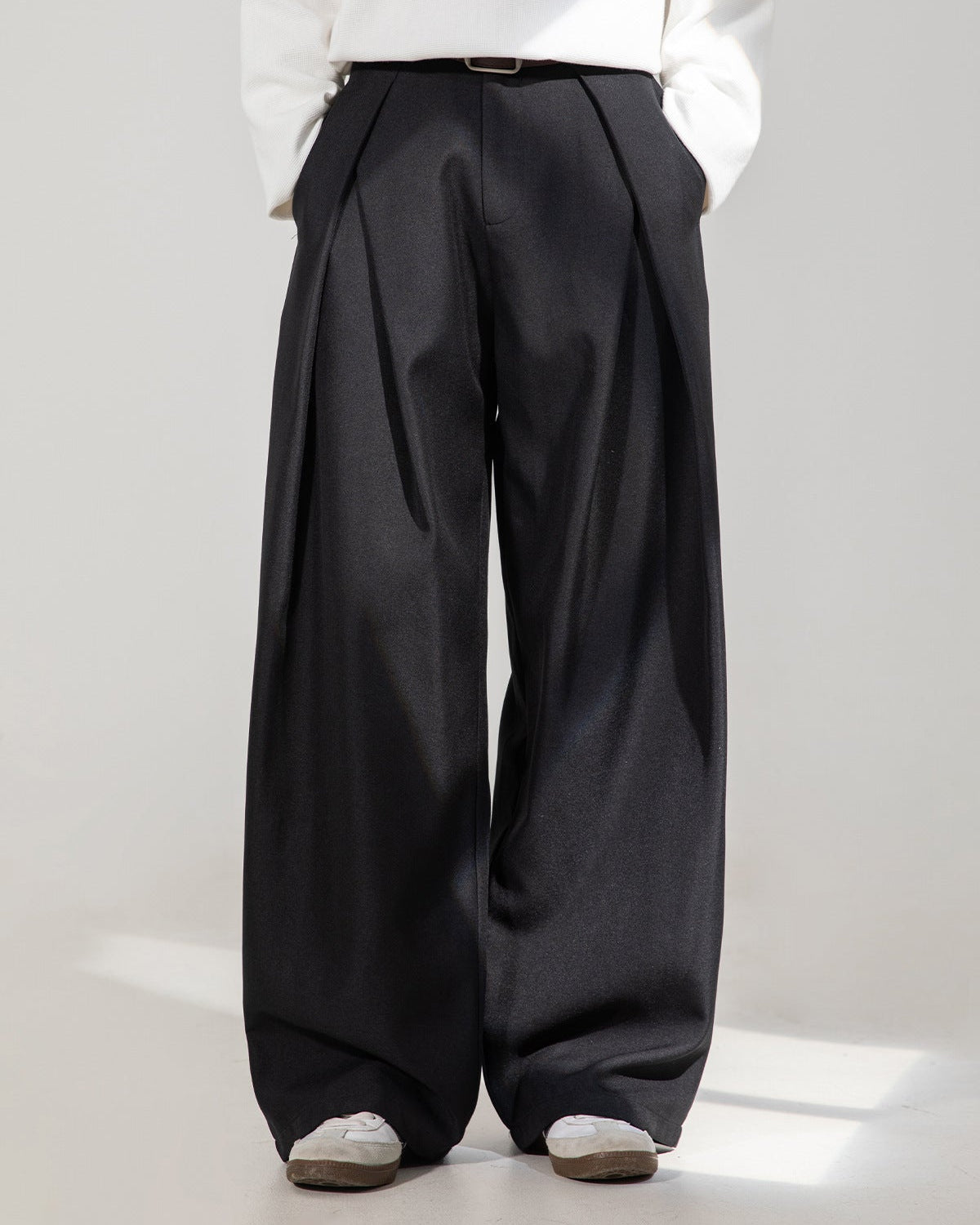 Pantaloni Larghi da uomo con Pinces Taglio Fluido | Haven Loom, immagine 9
