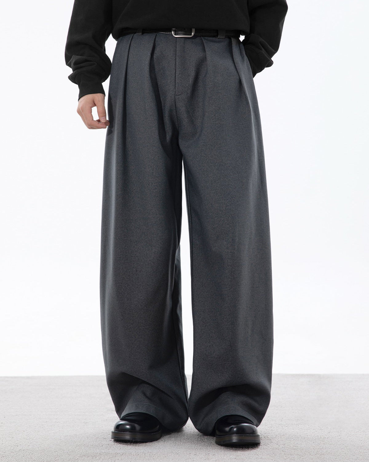 Pantaloni Larghi da uomo con Pinces in Cotone | Haven Loom, immagine 3