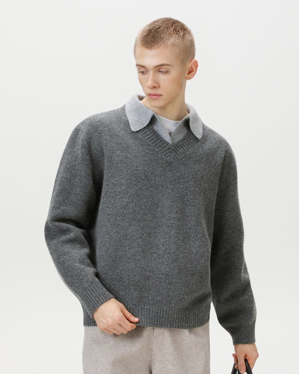 Maglione da uomo Scollo a V con Colletto in Lana | Haven Loom, immagine 8