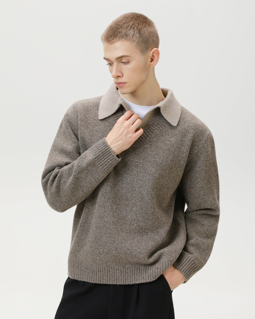 Maglione da uomo Scollo a V con Colletto in Lana | Haven Loom, immagine 4