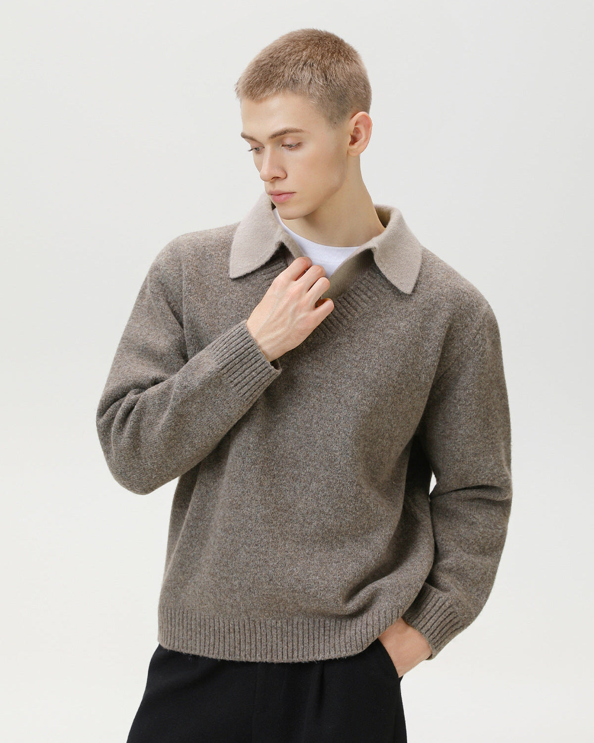 Maglione da uomo Scollo a V con Colletto in Lana | Haven Loom, immagine 4