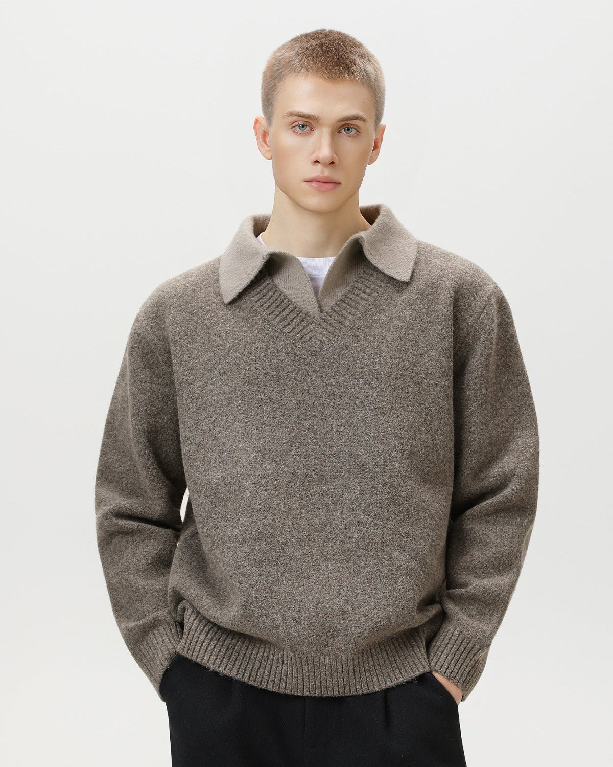Maglione da uomo Scollo a V con Colletto in Lana | Haven Loom